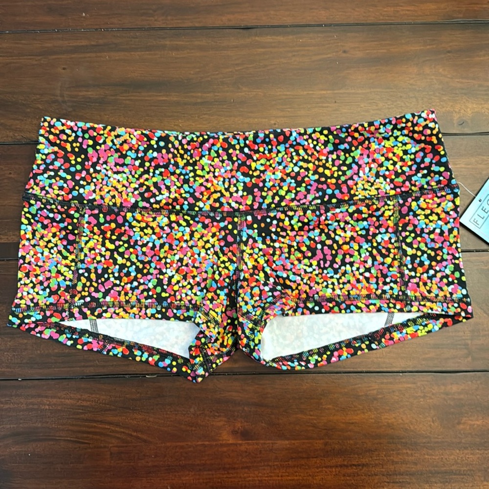 Fleo Low Rise Contour Multi-Twinkle Shorts Size XL